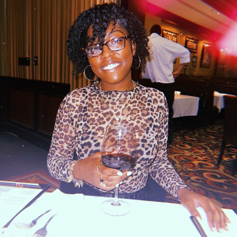 Meet your Posher, Iris